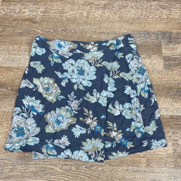 American Eagle Outfitters Dresses & Skirts - American Eagle Blue Floral Skirt 2